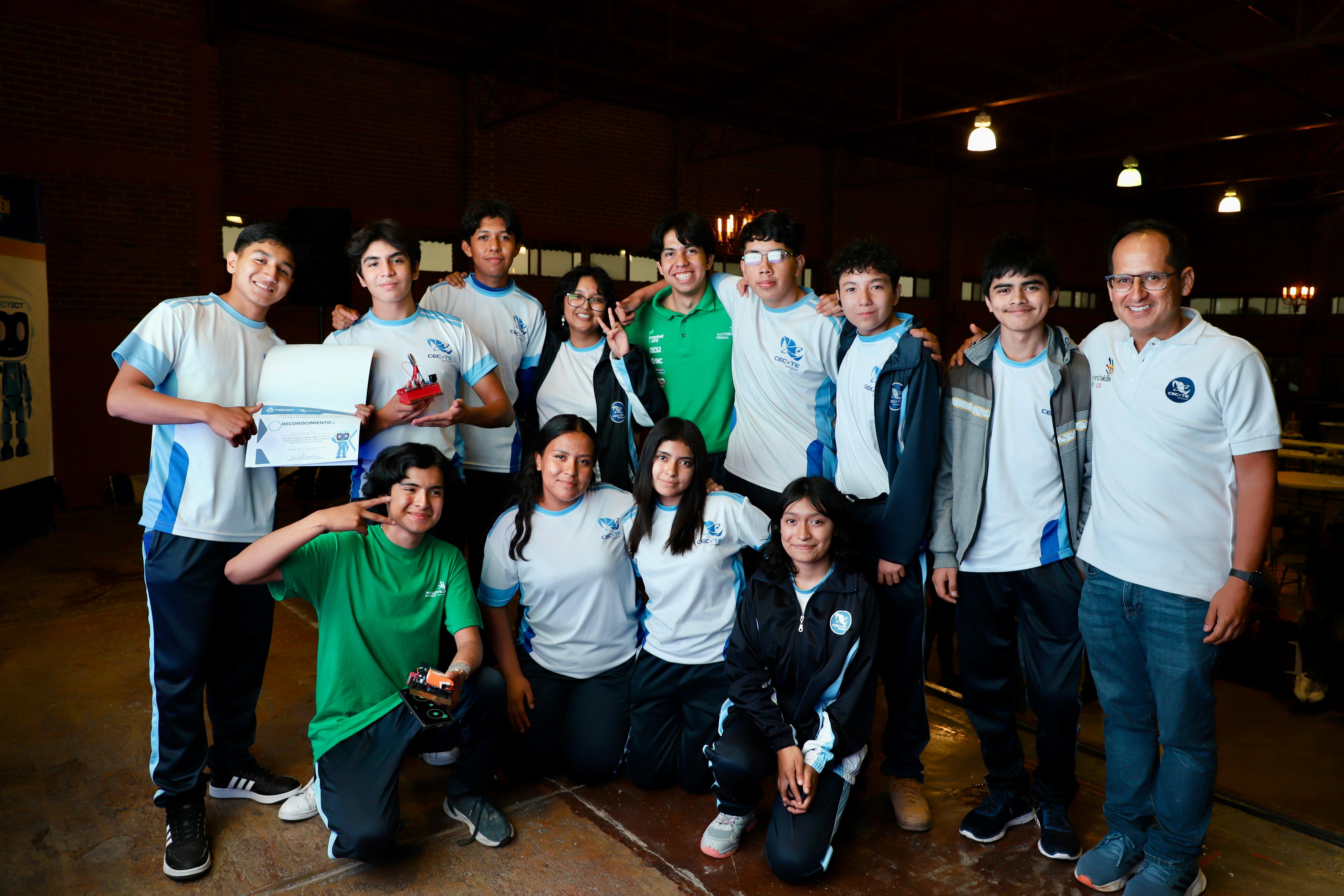 Shaping Future Champions: My Experience as a Robotics Club Mentor